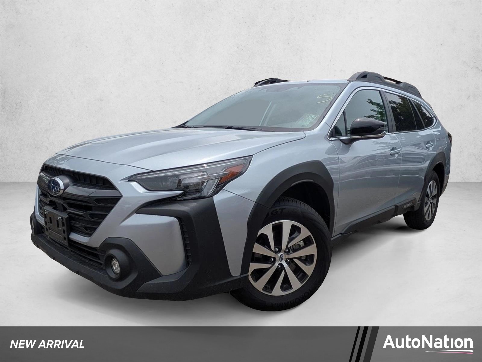 2025 Subaru Outback Premium's photo