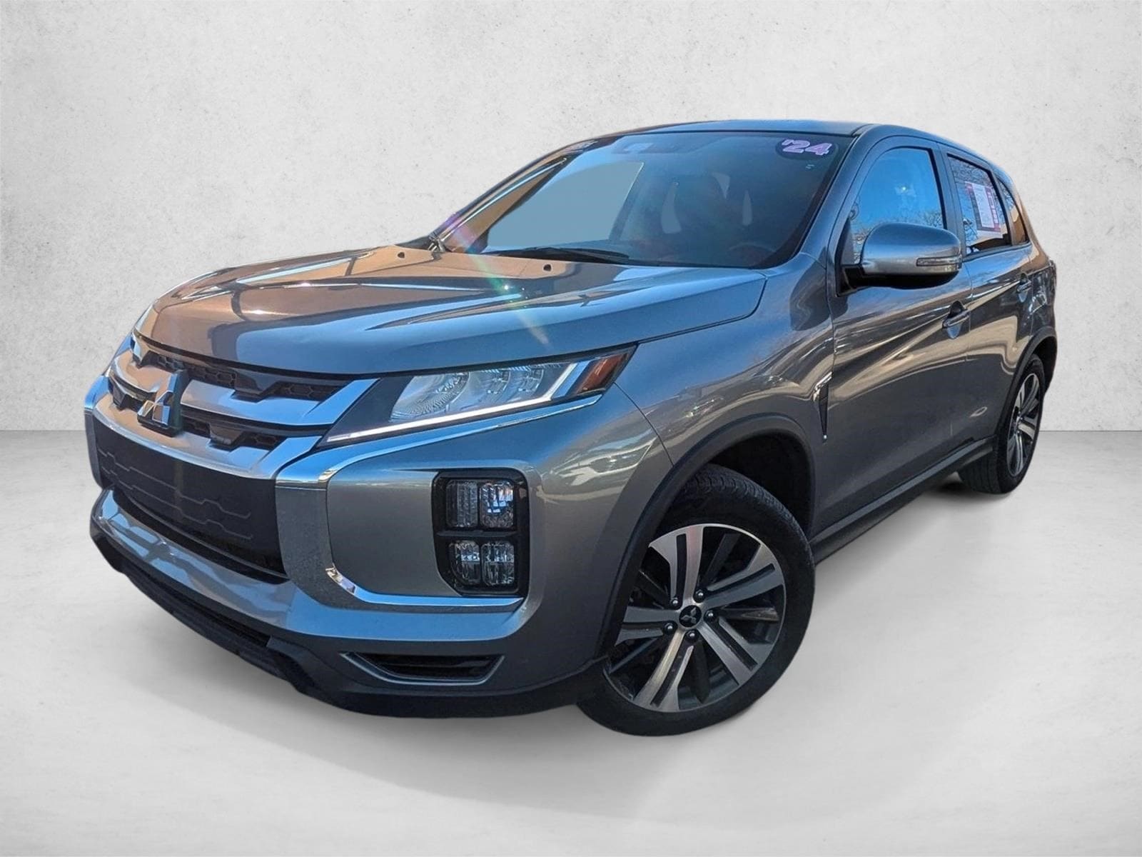 2024 Mitsubishi Outlander Sport SE's photo