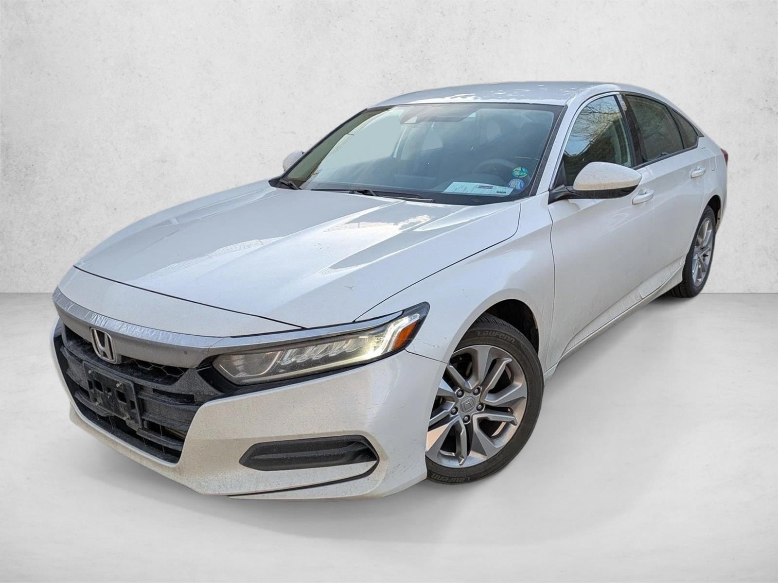 2019 Honda Accord LX's photo