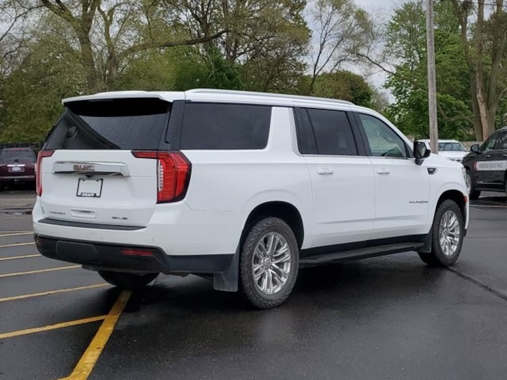 Used 2022 GMC Yukon XL SLE SUV