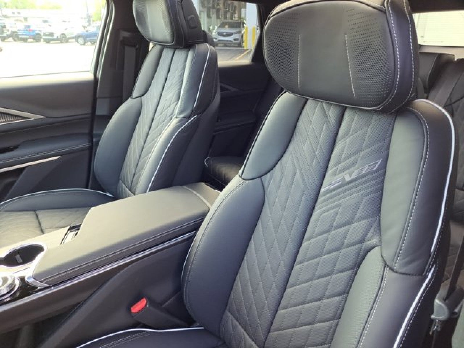 2026 Cadillac LYRIQ V Premium - Photo 39