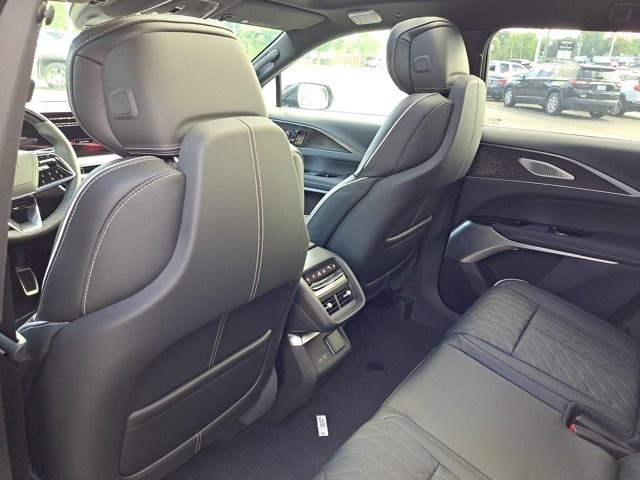 2026 Cadillac LYRIQ V Premium - Photo 24
