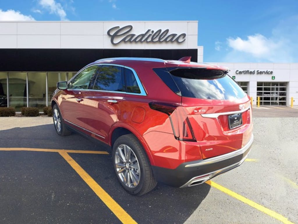 New 2025 CADILLAC XT5 Premium Luxury SUV