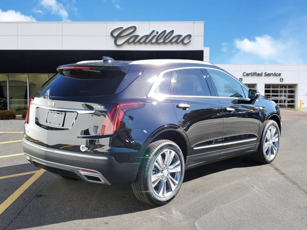 New 2025 CADILLAC XT5 Premium Luxury SUV