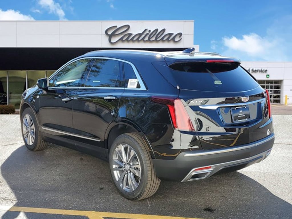 New 2025 CADILLAC XT5 Premium Luxury SUV