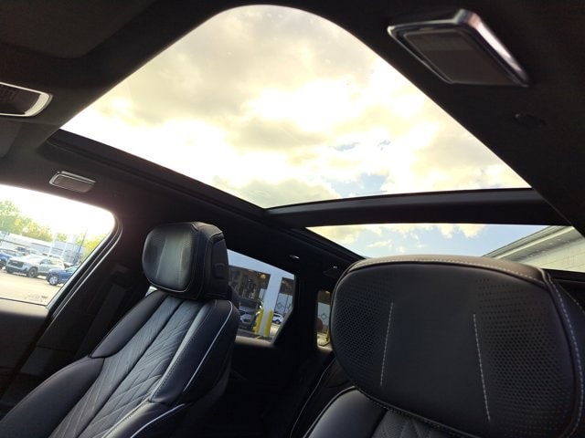 2026 Cadillac LYRIQ V Premium - Photo 9
