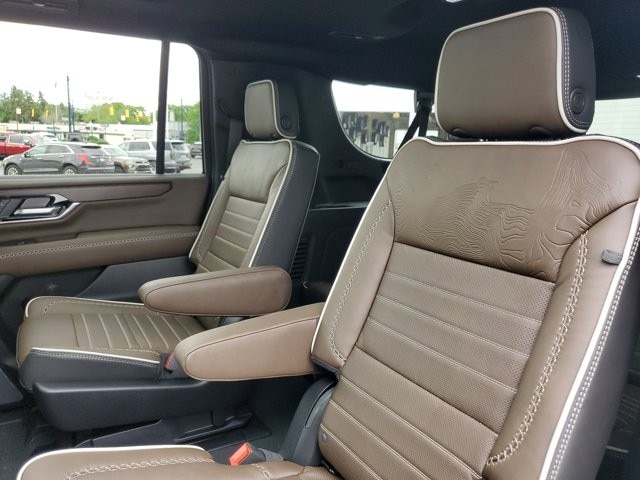 2026 GMC Yukon XL Denali Ultimate - Photo 31