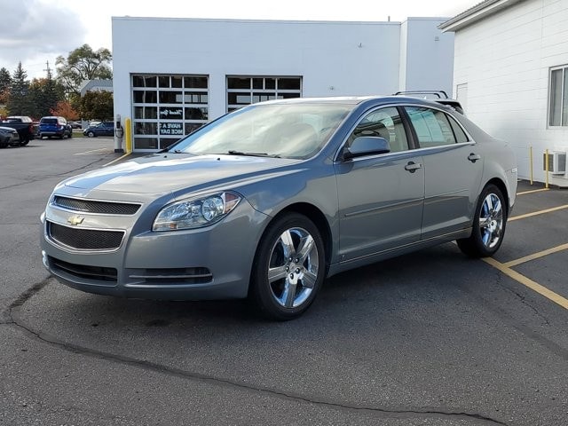 Used 2009 Chevrolet Malibu 1LT with VIN 1G1ZH57B89F227010 for sale in Mount Pleasant, MI