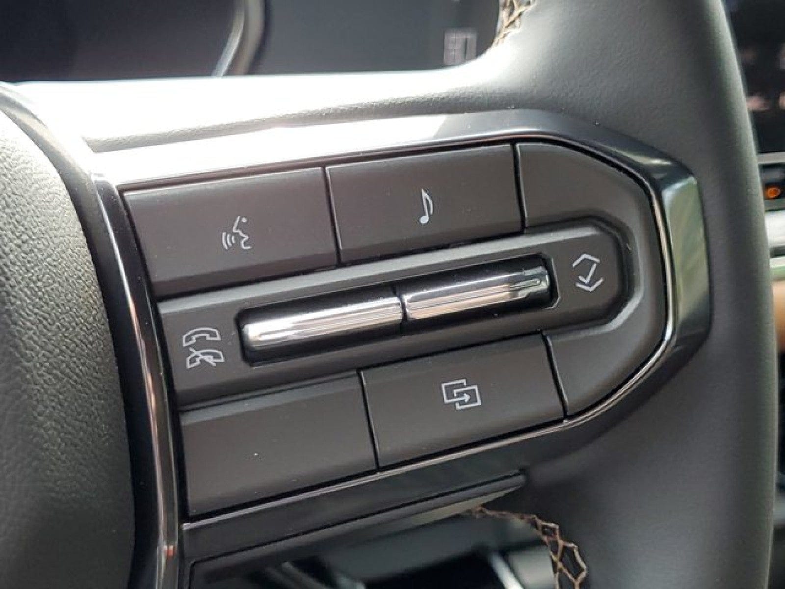 2026 GMC Canyon AT4 - Photo 46