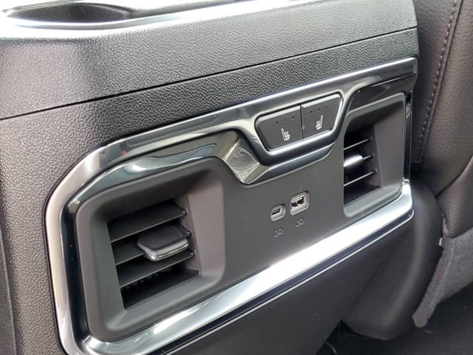 2026 GMC Sierra 2500HD Denali - Photo 70
