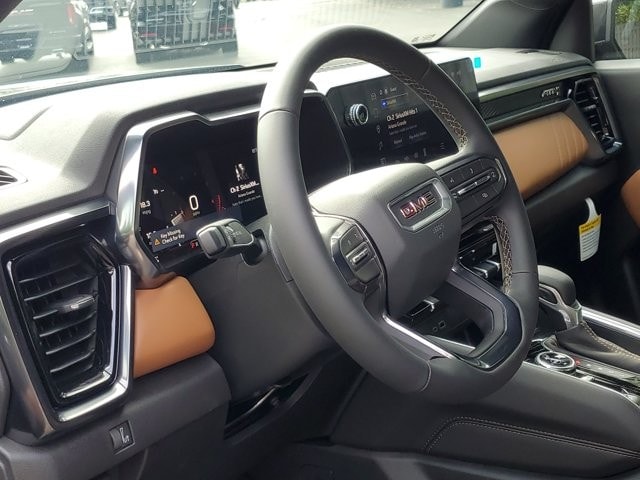 2026 GMC Canyon AT4 - Photo 7
