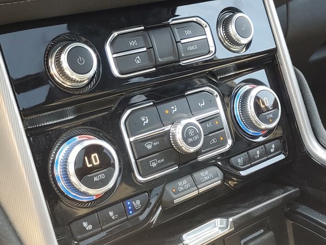2024 GMC Yukon Denali - Photo 22