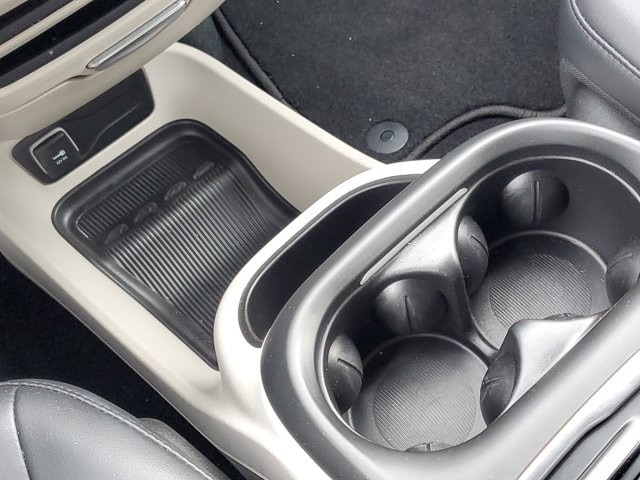 2024 Chrysler Pacifica Touring L - Photo 22