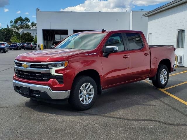 2023 Chevrolet Silverado 1500 LT photo 2