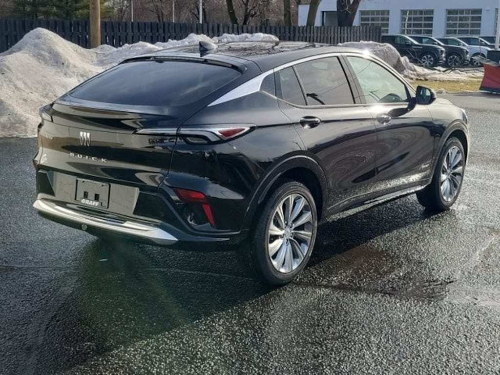 New 2026 Buick Envista Avenir SUV