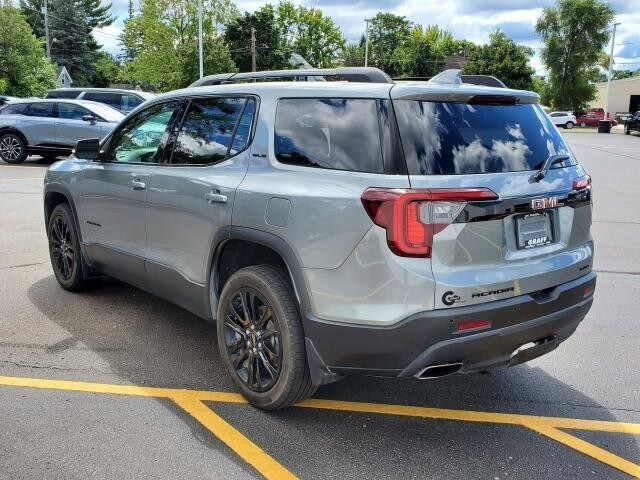 2023 Gmc Acadia SLE photo 3
