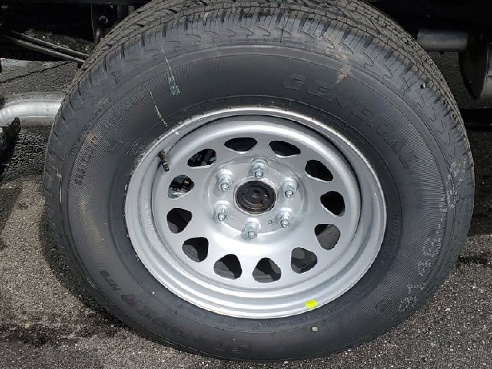 2026 GMC Sierra 1500 SLE - Photo 41