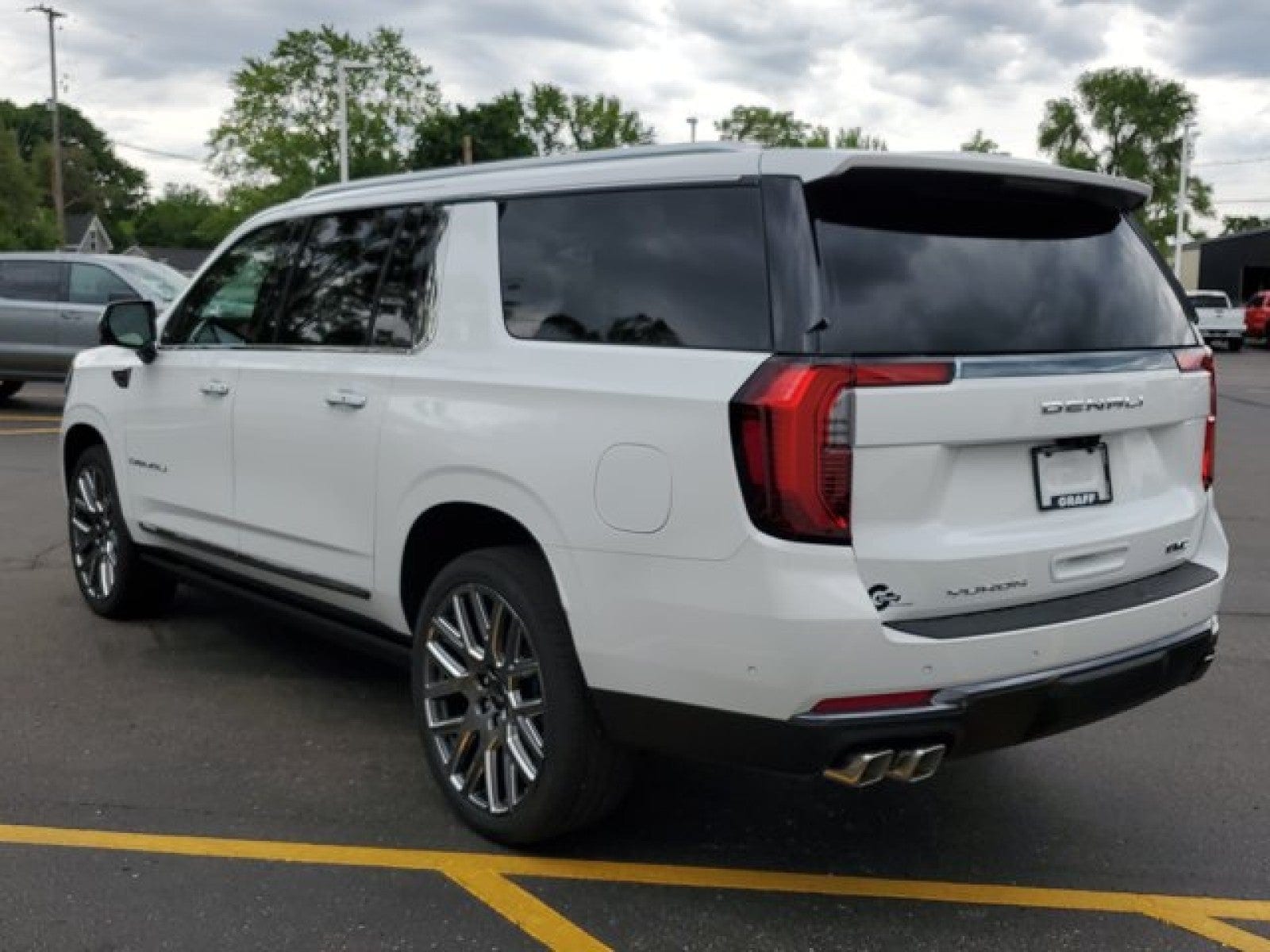 2026 GMC Yukon XL Denali Ultimate - Photo 39