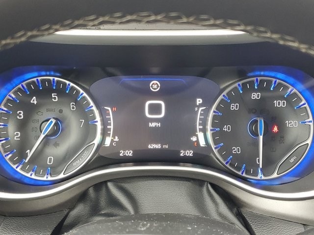 2024 Chrysler Pacifica Touring L - Photo 11