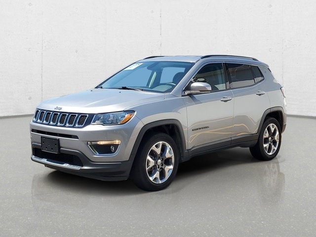 Used 2019 Jeep Compass Limited with VIN 3C4NJDCB8KT753028 for sale in Mount Pleasant, MI