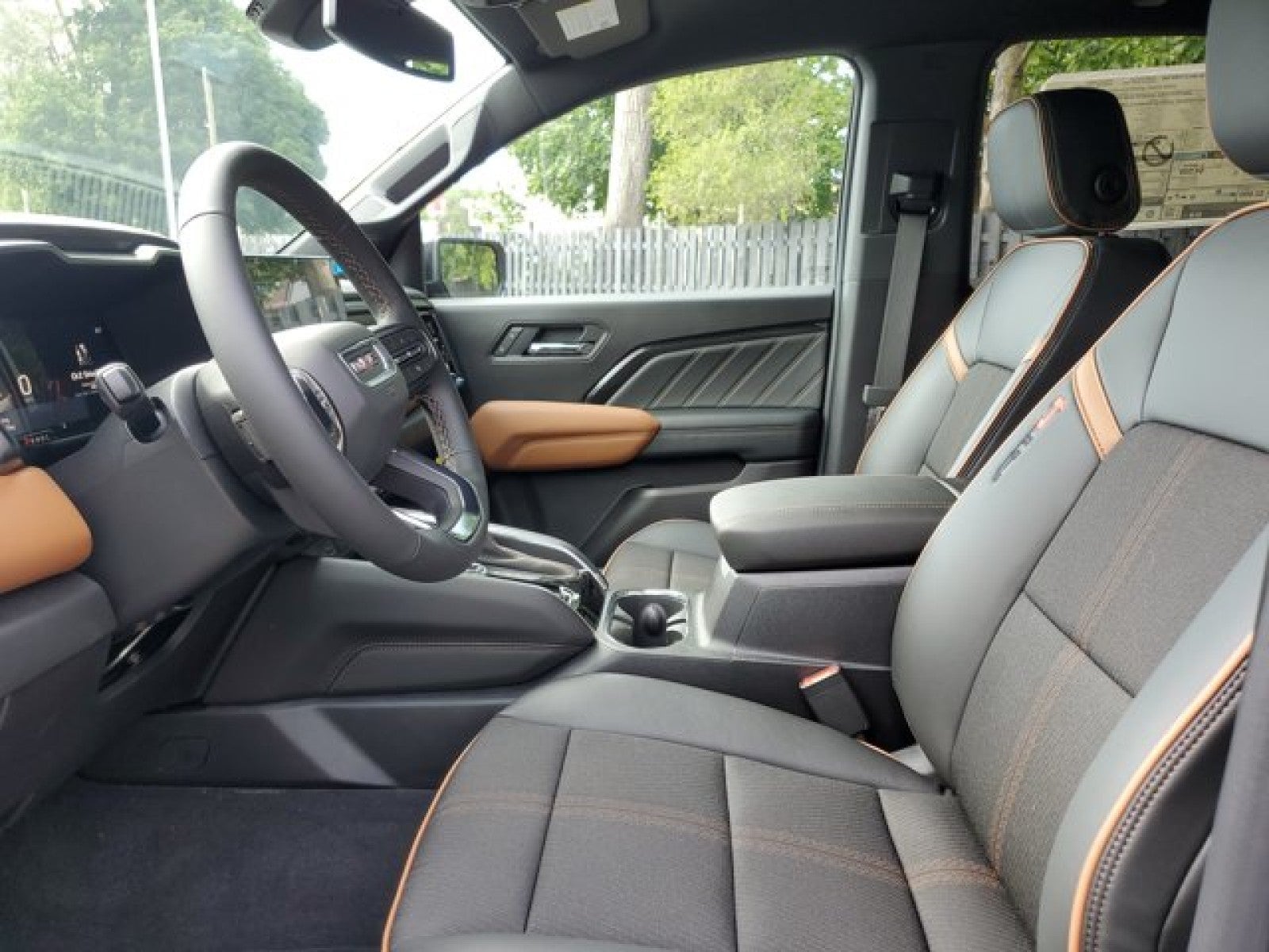 2026 GMC Canyon AT4 - Photo 39