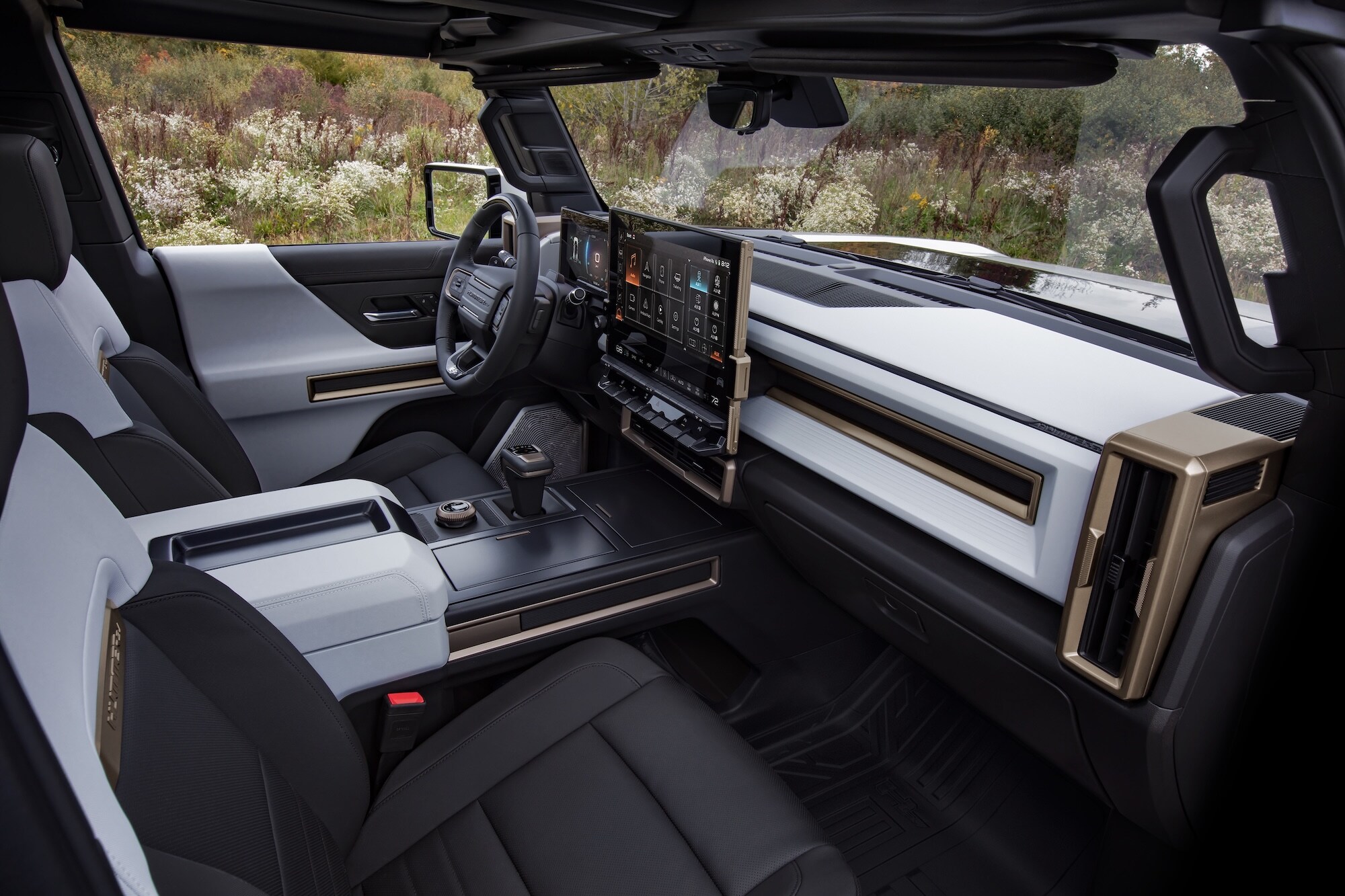 Interior technology view of GMC HUMMER EV SUV