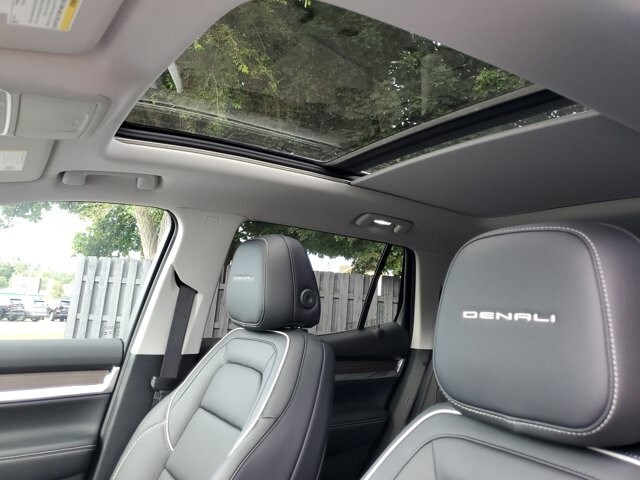2027 GMC Terrain Denali - Photo 6