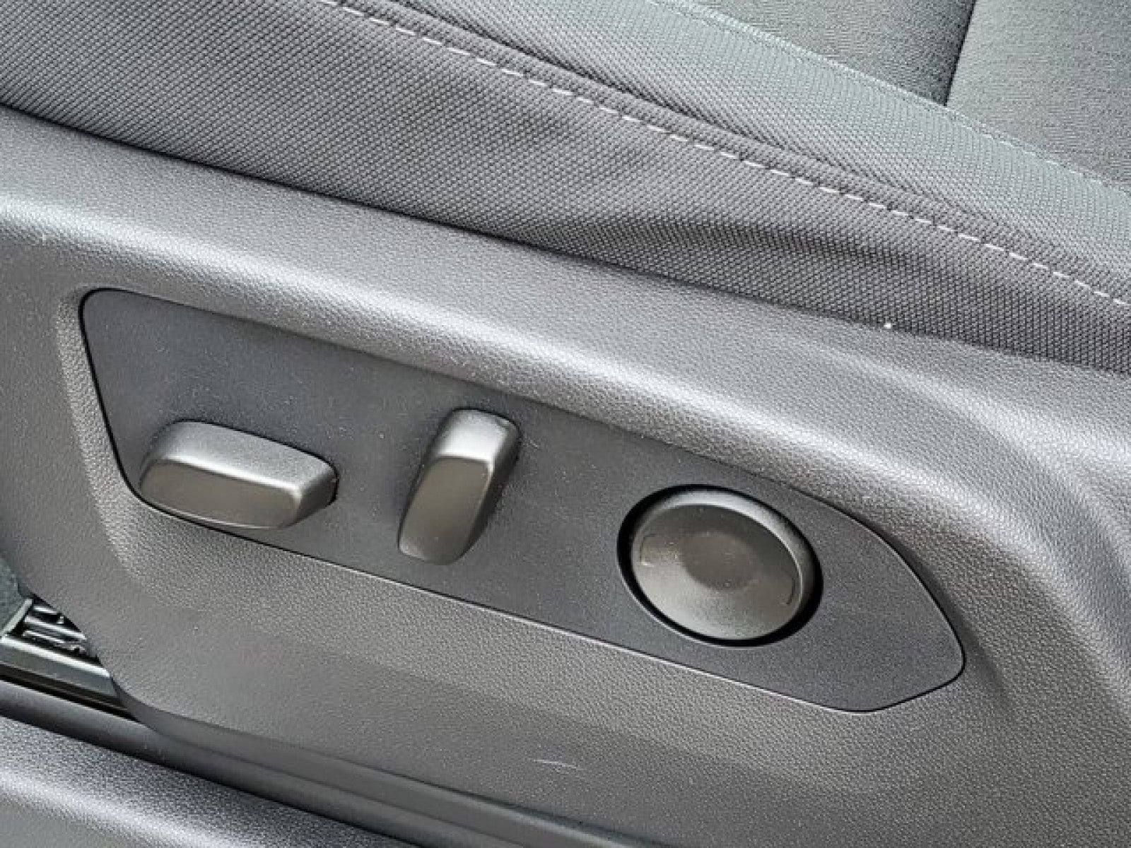 2026 GMC Sierra 1500 SLE - Photo 47