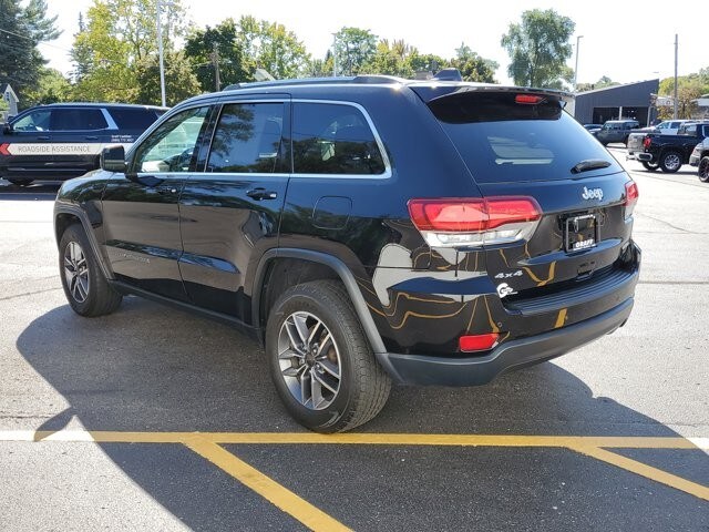 2020 Jeep Grand Cherokee Laredo E photo 2