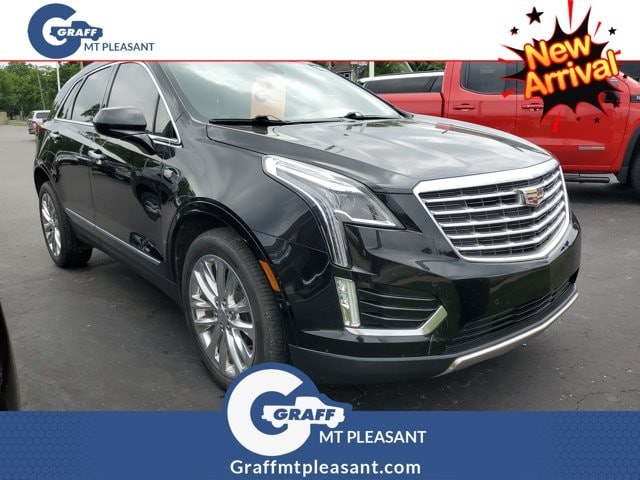 2017 Cadillac XT5 AWD Platinum's photo