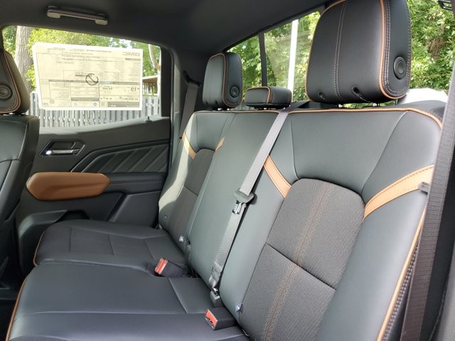 2026 GMC Canyon AT4 - Photo 27