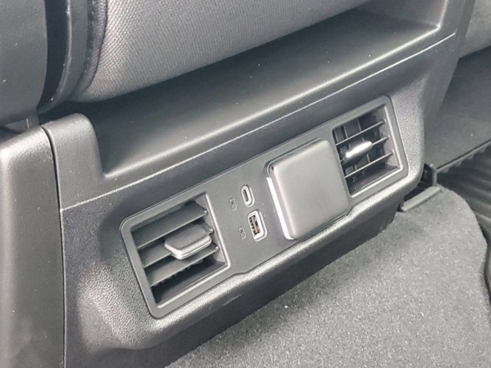 2026 GMC Sierra 1500 SLE - Photo 70