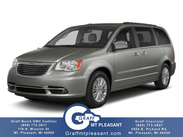 2013 Chrysler Town & Country Touring-L's photo
