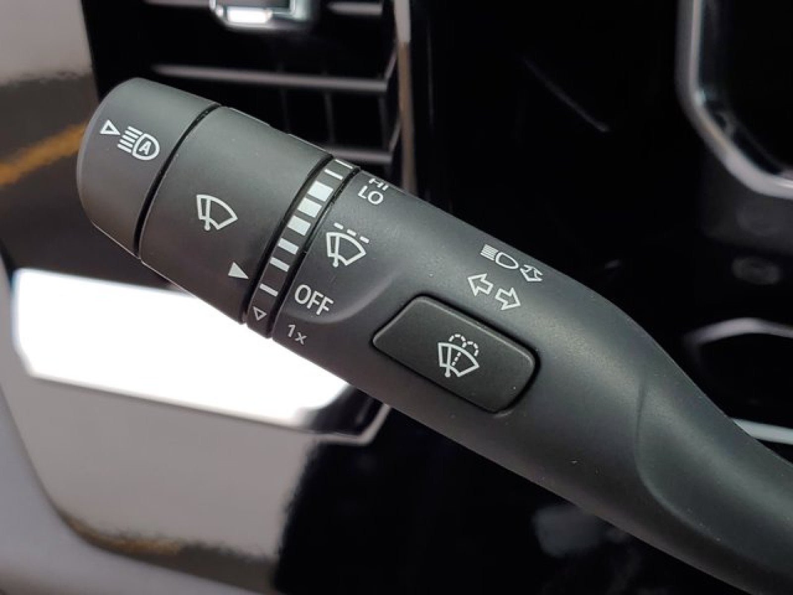 2026 GMC Sierra 1500 SLE - Photo 51