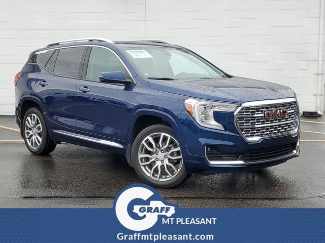 2023 GMC Terrain Denali AWD's photo