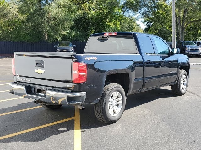 2017 Chevrolet Silverado 1500 LT photo 4