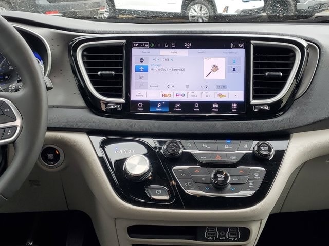 2024 Chrysler Pacifica Touring L - Photo 29