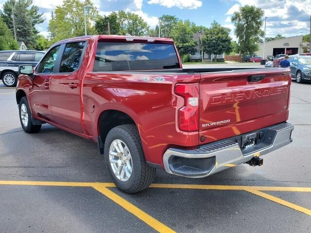 2023 Chevrolet Silverado 1500 LT photo 3