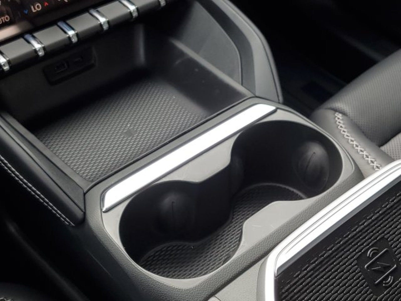 2027 GMC Terrain Denali - Photo 56
