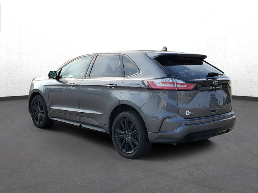 Used 2022 Ford Edge SEL SUV