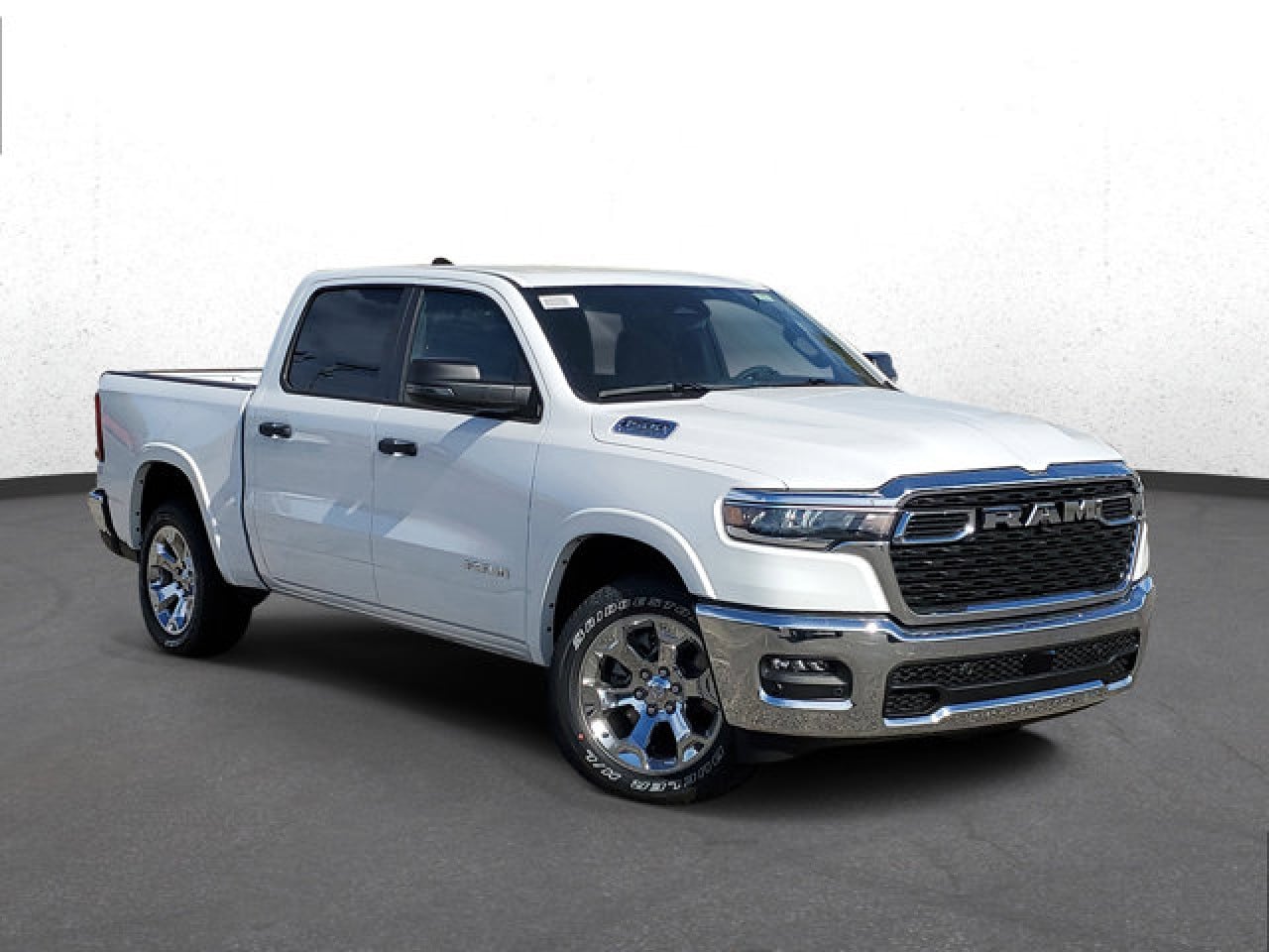 2026 RAM 1500 Big Horn/Lone Star 4x4 Crew Cab 5'7's photo