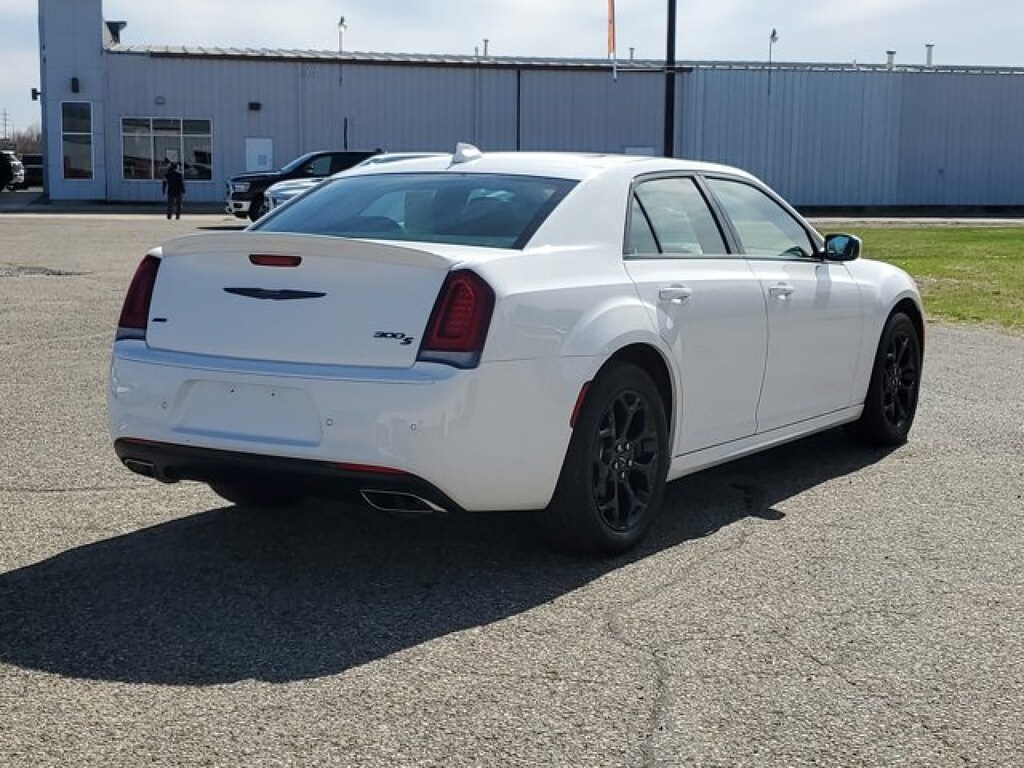 Used 2023 Chrysler 300 S