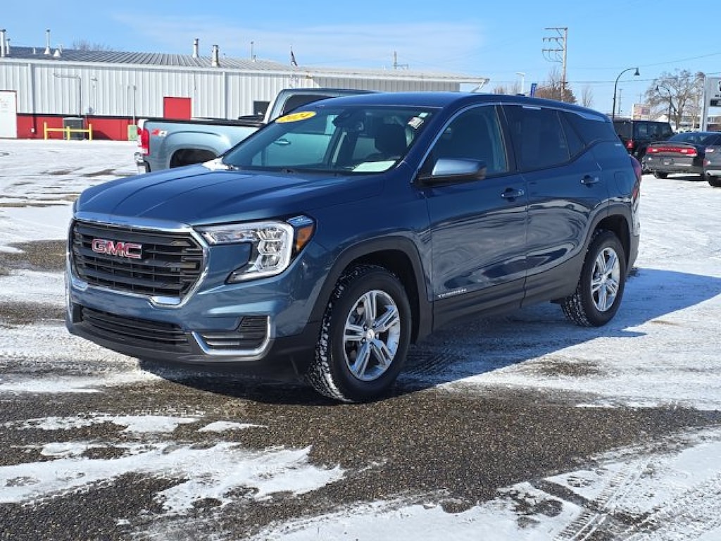 Used 2024 GMC Terrain SLE SUV