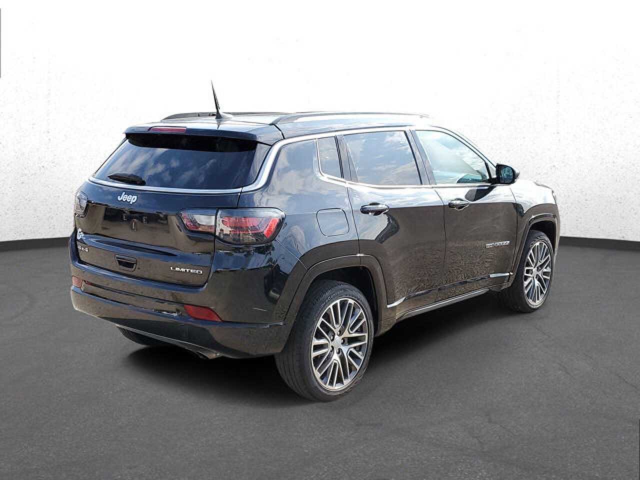 2022 Jeep Compass Limited photo 4