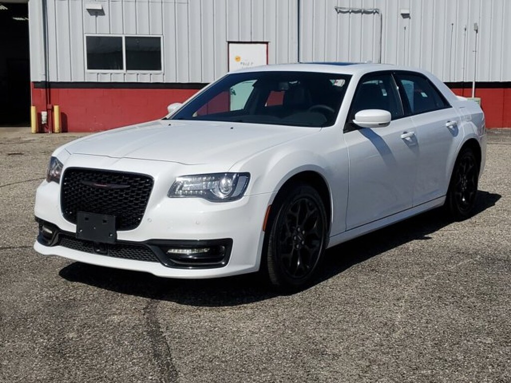 Used 2023 Chrysler 300 S