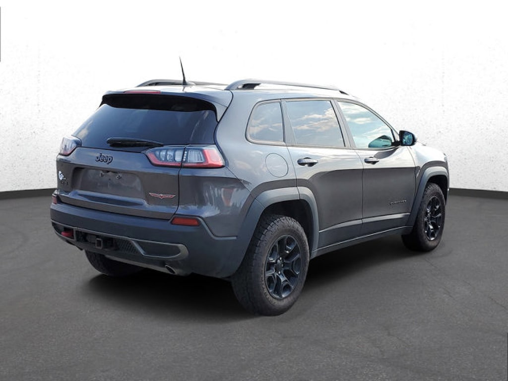 Used 2021 Jeep Cherokee Trailhawk SUV