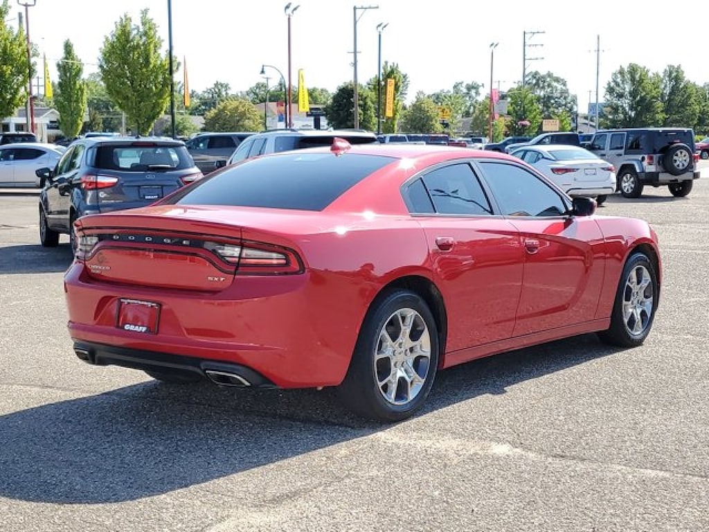 Used 2016 Dodge Charger SXT Sedan