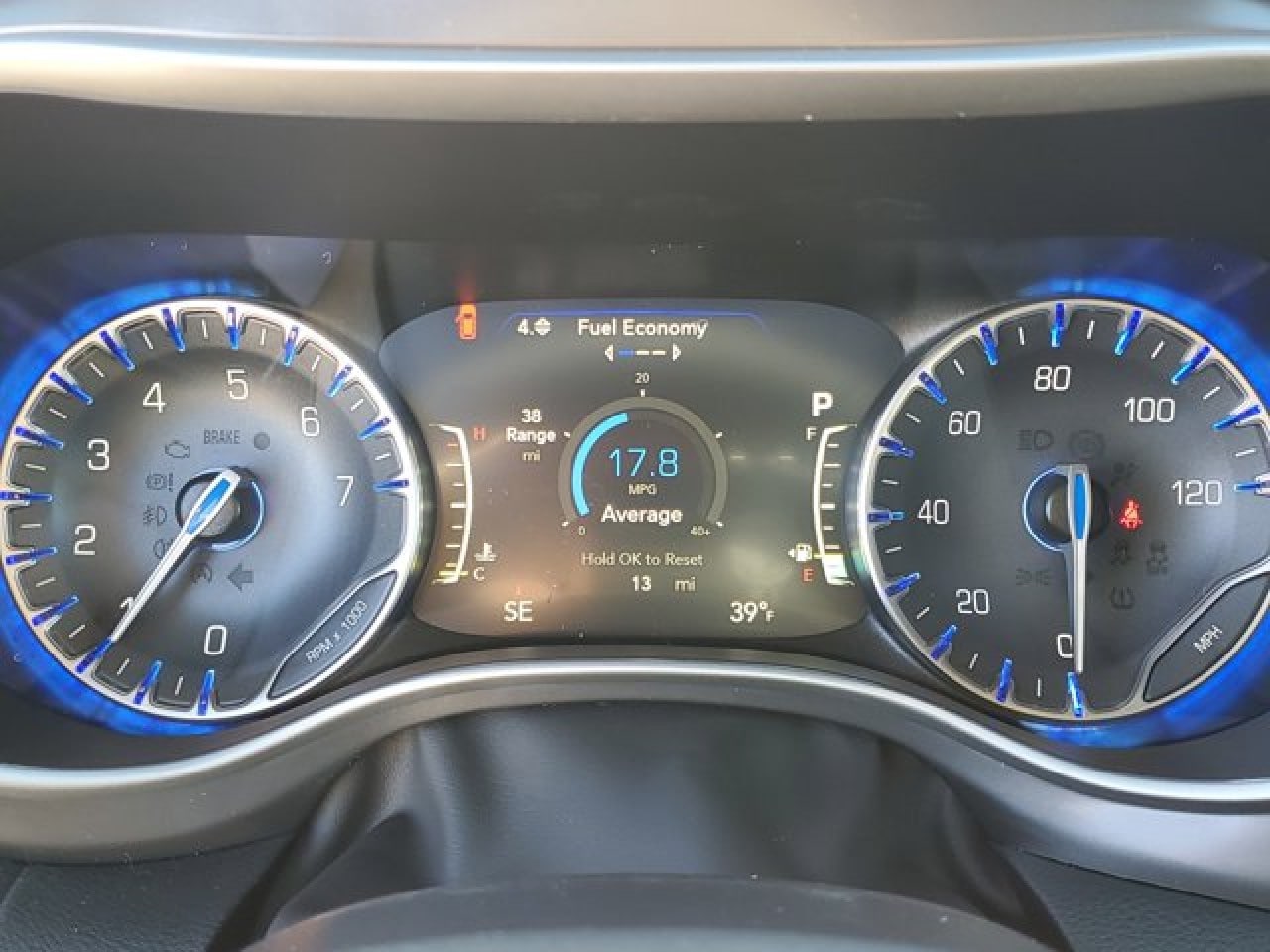 2026 Chrysler Pacifica Select - Photo 9