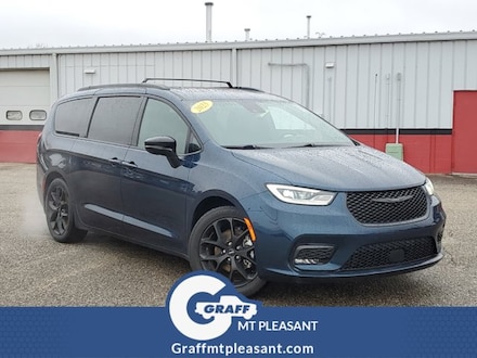 2025 Chrysler Pacifica Limited Minivan/Van