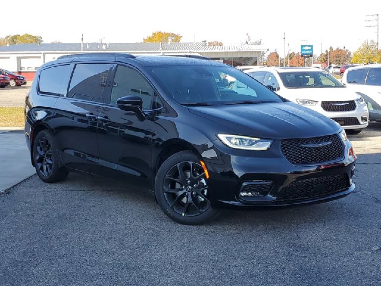 2026 Chrysler Pacifica Limited's photo